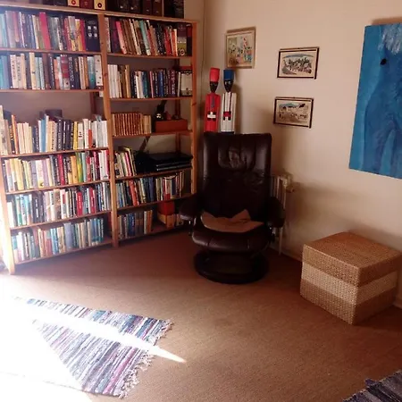 לינה וארוחת בוקר Woody